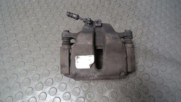 Foto: BREMSSATTEL VORN RECHTS ( BOSCH ) eines Citroen C3 Picasso VTi 120 Style