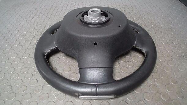 Foto: LEDERLENKRAD ( OHNE AIRBAG ) eines Citroen C3 Picasso VTi 120 Style