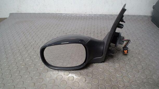 Foto: AUSSENSPIEGEL ELEKTRISCH VERSTELLBAR LINKS eines Peugeot 206+ 60 Style