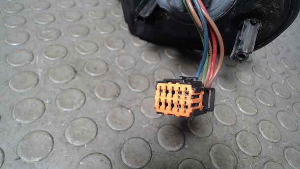 Foto: AUSSENSPIEGEL ELEKTRISCH VERSTELLBAR LINKS eines Peugeot 206+ 60 Style