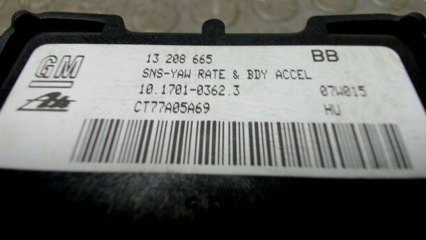 Foto: QUERBESCHLEUNIGUNGSSENSOR ESP eines Opel Zafira 1.9 CDTI Style