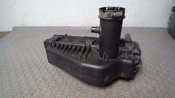 Foto: LUFTFILTERKASTEN eines Peugeot 206+ 60 Style