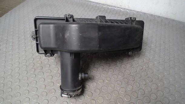 Foto: LUFTFILTERKASTEN eines Peugeot 206+ 60 Style