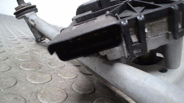 Foto: SCHEIBENWISCHERMOTOR VORN eines Peugeot 206+ 60 Style