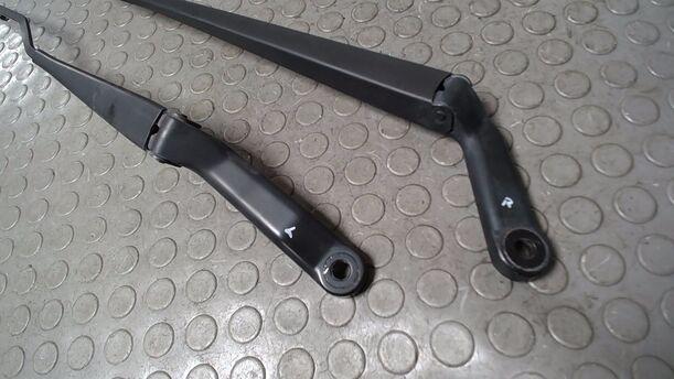 Foto: SCHEIBENWISCHERARME VORN eines Peugeot 206+ 60 Style