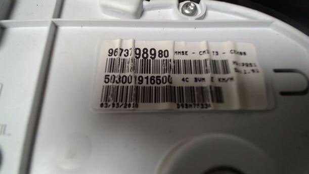 Foto: TACHOEINHEIT/ KOMBIINSTRUMENT eines Peugeot 206+ 60 LX