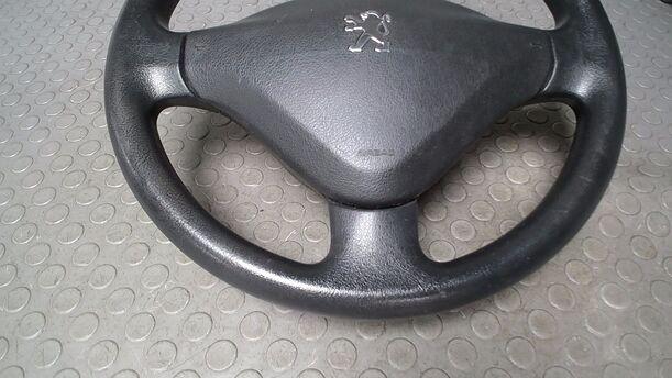Foto: LENKRAD ( OHNE AIRBAG ) eines Peugeot 206+ 60 LX