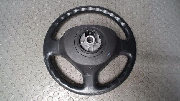 Foto: LENKRAD ( OHNE AIRBAG ) eines Peugeot 206+ 60 LX