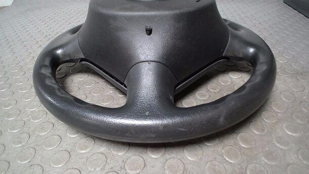 Foto: LENKRAD ( OHNE AIRBAG ) eines Peugeot 206+ 60 LX