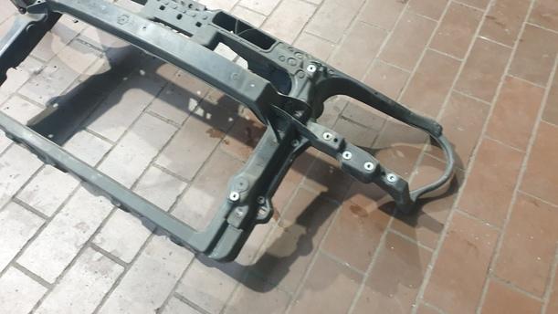 Foto: FRONTBLECH/ SCHLOSSTRÄGER ( VOR FACELIFT / KLIMAANLAGE ) eines VW Polo 1.2 LX