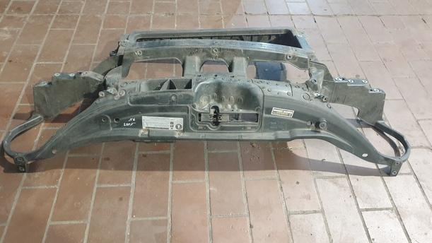 Foto: FRONTBLECH/ SCHLOSSTRÄGER ( VOR FACELIFT / KLIMAANLAGE ) eines VW Polo 1.2 LX