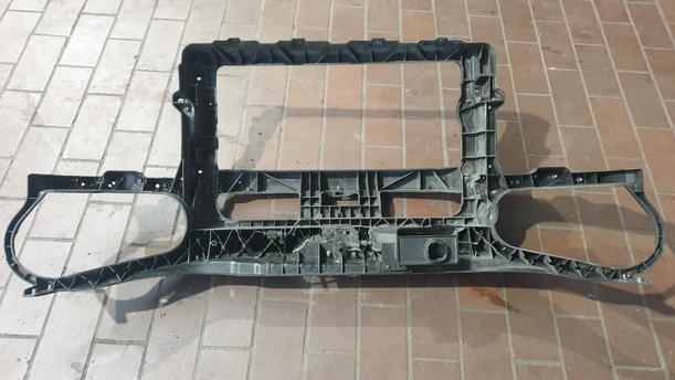 Foto: FRONTBLECH/ SCHLOSSTRÄGER ( VOR FACELIFT / KLIMAANLAGE ) eines VW Polo 1.2 LX