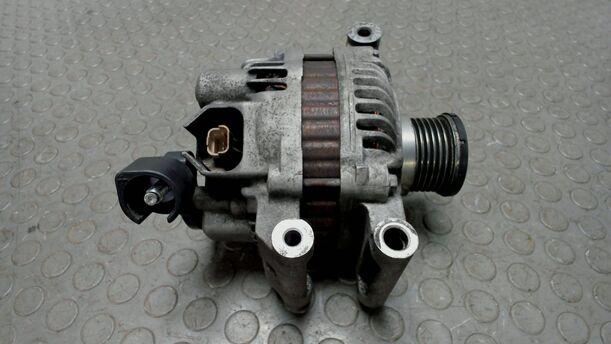 Foto: LICHTMASCHINE / GENERATOR eines Opel Zafira 1.9 CDTI LX