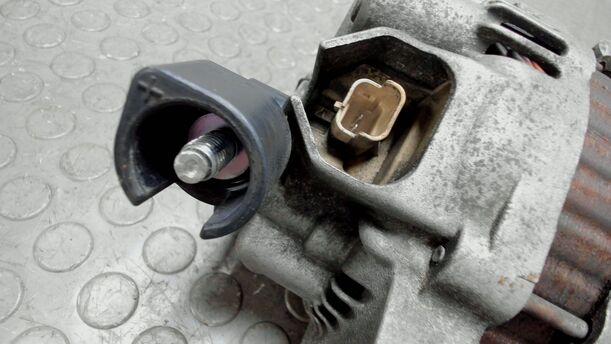 Foto: LICHTMASCHINE / GENERATOR eines Opel Zafira 1.9 CDTI LX