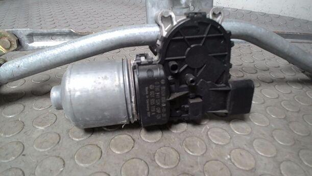 Foto: SCHEIBENWISCHERMOTOR VORN eines VW Polo 1.2 LX