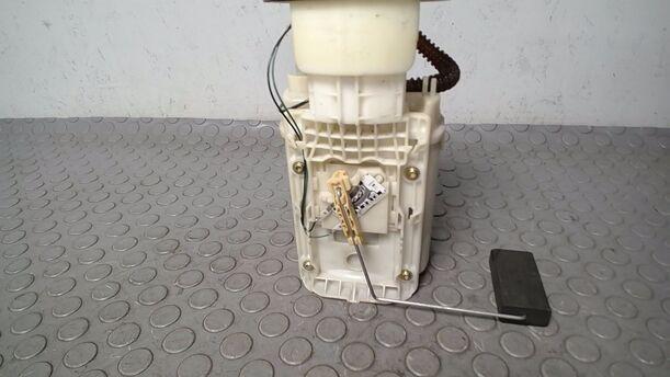 Foto: KRAFTSTOFFPUMPE eines VW Polo 1.2 LX