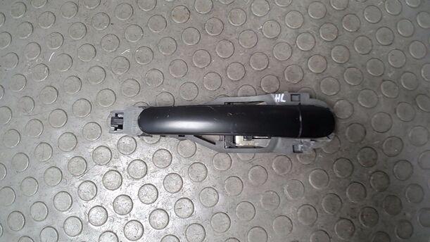 Foto: TÜRAUSSENGRIFF HINTEN LINKS ( UNLACKIERT ) eines VW Polo 1.2 LX