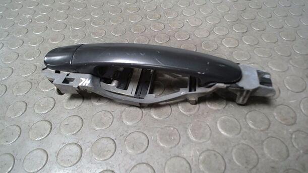 Foto: TÜRAUSSENGRIFF HINTEN LINKS ( UNLACKIERT ) eines VW Polo 1.2 LX