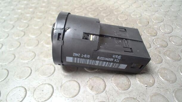 Foto: LICHTSCHALTER eines VW Polo 1.2 LX