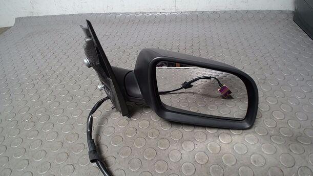 Foto: AUSSENSPIEGEL ELEKTRISCH VERSTELLBAR RECHTS ( UNLACKIERT ) eines VW Polo 1.2 GLXi
