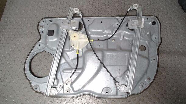 Foto: FENSTERHEBER ELEKTRISCH VORN LINKS ( 4/5 TÜRER ) eines VW Polo 1.2 GLXi