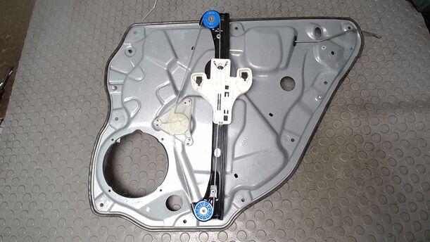 Foto: FENSTERHEBER ELEKTRISCH HINTEN LINKS eines VW Polo 1.2 GLXi