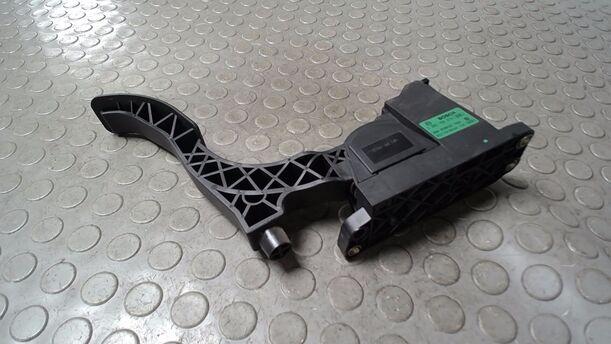 Foto: GASPEDAL eines VW Polo 1.2 GLXi