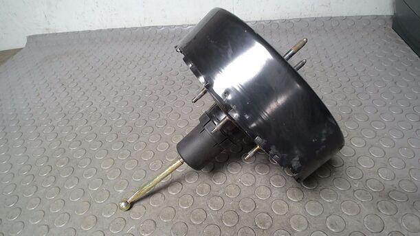Foto: BREMSKRAFTVERTÄRKER eines VW Polo 1.2 GLXi