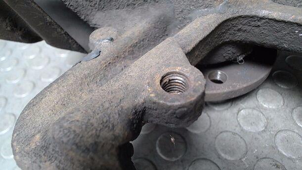 Foto: ACHSSCHENKEL VORN RECHTS eines VW Polo 1.2 GLXi