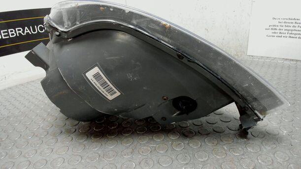 Foto: SCHEINWERFER RECHTS eines Ford Fiesta 1.4 GLXi