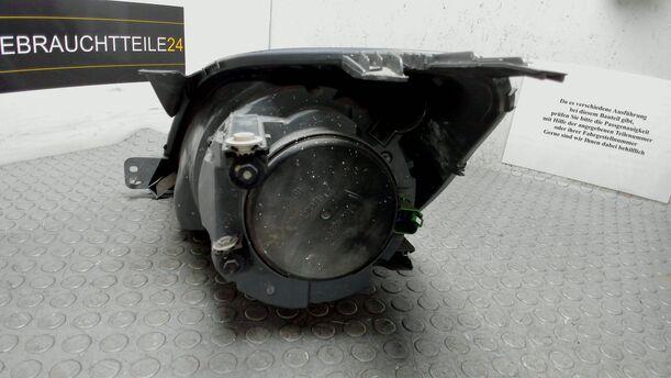 Foto: SCHEINWERFER RECHTS eines Ford Fiesta 1.4 GLXi