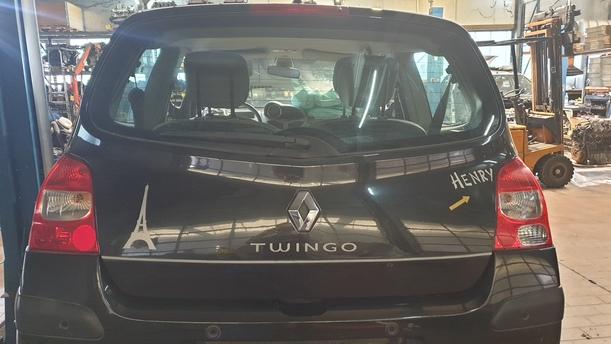 Foto: HECKKLAPPE/ HECKDECKEL eines Renault Twingo 1.2 16V Aut. Style