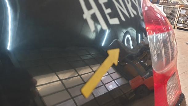 Foto: HECKKLAPPE/ HECKDECKEL eines Renault Twingo 1.2 16V Aut. Style