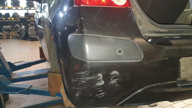 Foto: STOSSFÄNGER/ STOßSTANGE HINTEN eines Renault Twingo 1.2 16V Aut. Style