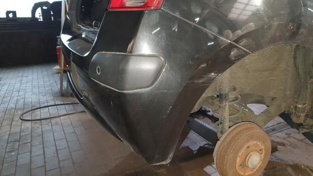 Foto: STOSSFÄNGER/ STOßSTANGE HINTEN eines Renault Twingo 1.2 16V Aut. Style