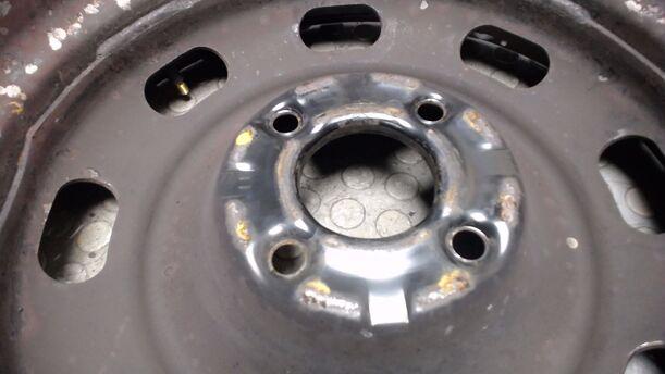 Foto: STAHLFELGE 6X15 ET27 eines Citroen C3 Pluriel 1.4 GL