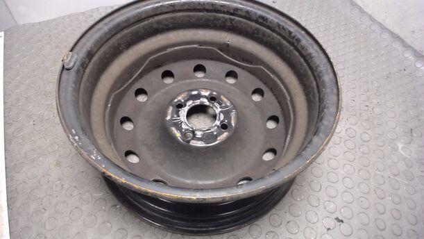 Foto: STAHLFELGE 6X15 ET43 eines Renault Scenic 1.6 GL