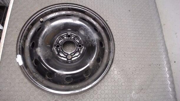 Foto: STAHLFELGE 6X15 ET43 eines Renault Scenic 1.6 GL