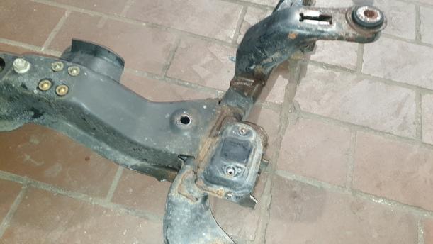 Foto: VORDERACHSE eines Opel Astra 1.6 GL