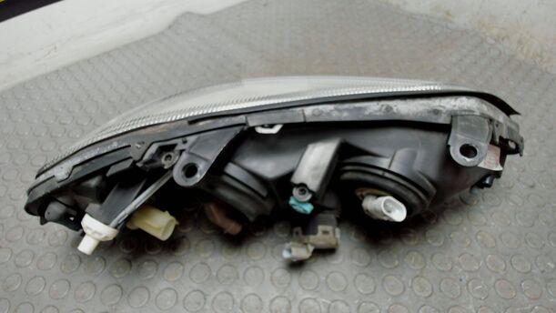 Foto: SCHEINWERFER LINKS ( HALOGEN ) eines Opel Astra 1.6 GL