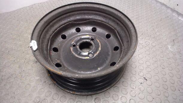 Foto: STAHLFELGE 5X13 ET15 eines Peugeot 106 GL