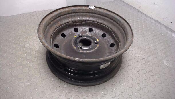 Foto: STAHLFELGE 5X13 ET15 eines Peugeot 106 GL