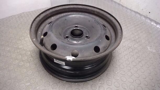 Foto: STAHLFELGE 5X13 ET15 eines Peugeot 106 GL