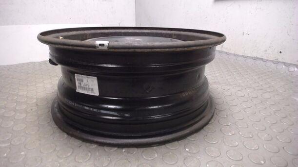 Foto: STAHLFELGE 5X13 ET15 eines Peugeot 106 GL