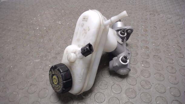 Foto: HAUPTBREMSZYLINDER eines Renault Twingo 1.2 16V Aut. GL