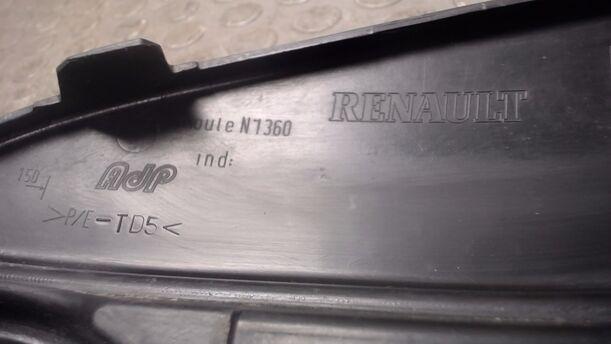 Foto: BLENDE NEBELSCHEINWERFER RECHTS eines Renault Twingo 1.2 16V Aut. GL