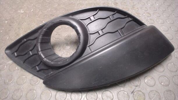 Foto: BLENDE NEBELSCHEINWERFER RECHTS eines Renault Twingo 1.2 16V Aut. GL