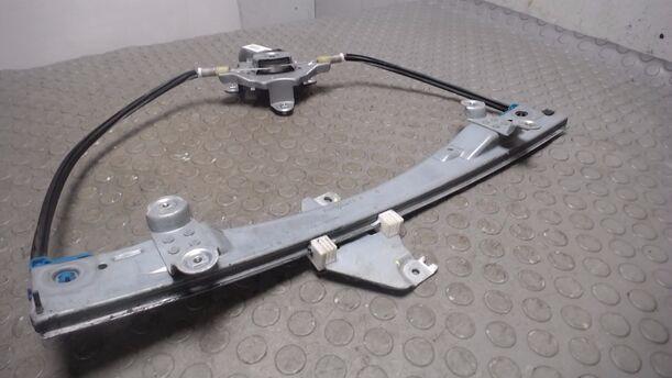 Foto: FENSTERHEBER VORNE RECHTS ( 2/3 TÜRER ) eines Renault Twingo 1.2 16V Aut. GL
