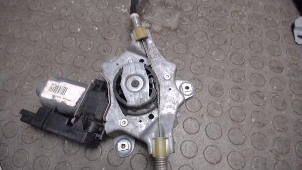 Foto: FENSTERHEBER TÜR VORNE LINKS (2/3 TÜRER) eines Renault Twingo 1.2 16V Aut. GL