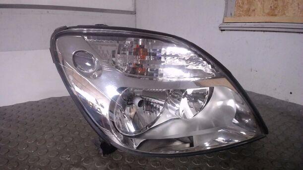 Foto: SCHEINWERFER RECHTS (GEKLEBT) eines Renault Scenic 1.6